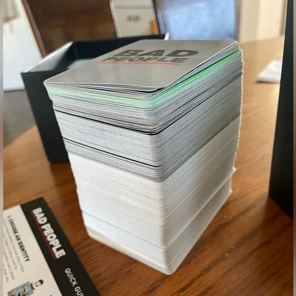 2/30$ 🛍️ Bad People Card Game - Picture 4 of 7